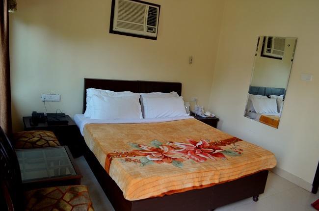 Kangs Nirvana Resorts And Spa Mahalpur Exterior photo
