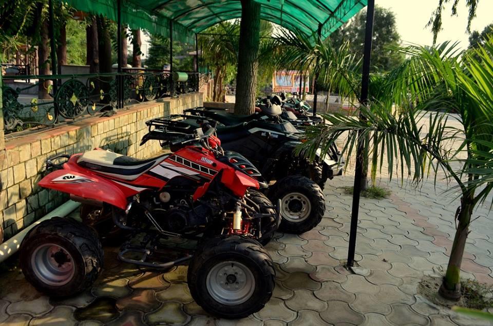 Kangs Nirvana Resorts And Spa Mahalpur Exterior photo